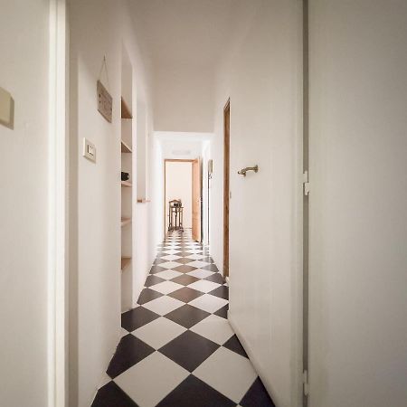 Domus Sant'Elena 2 Apartamento Roma Exterior foto