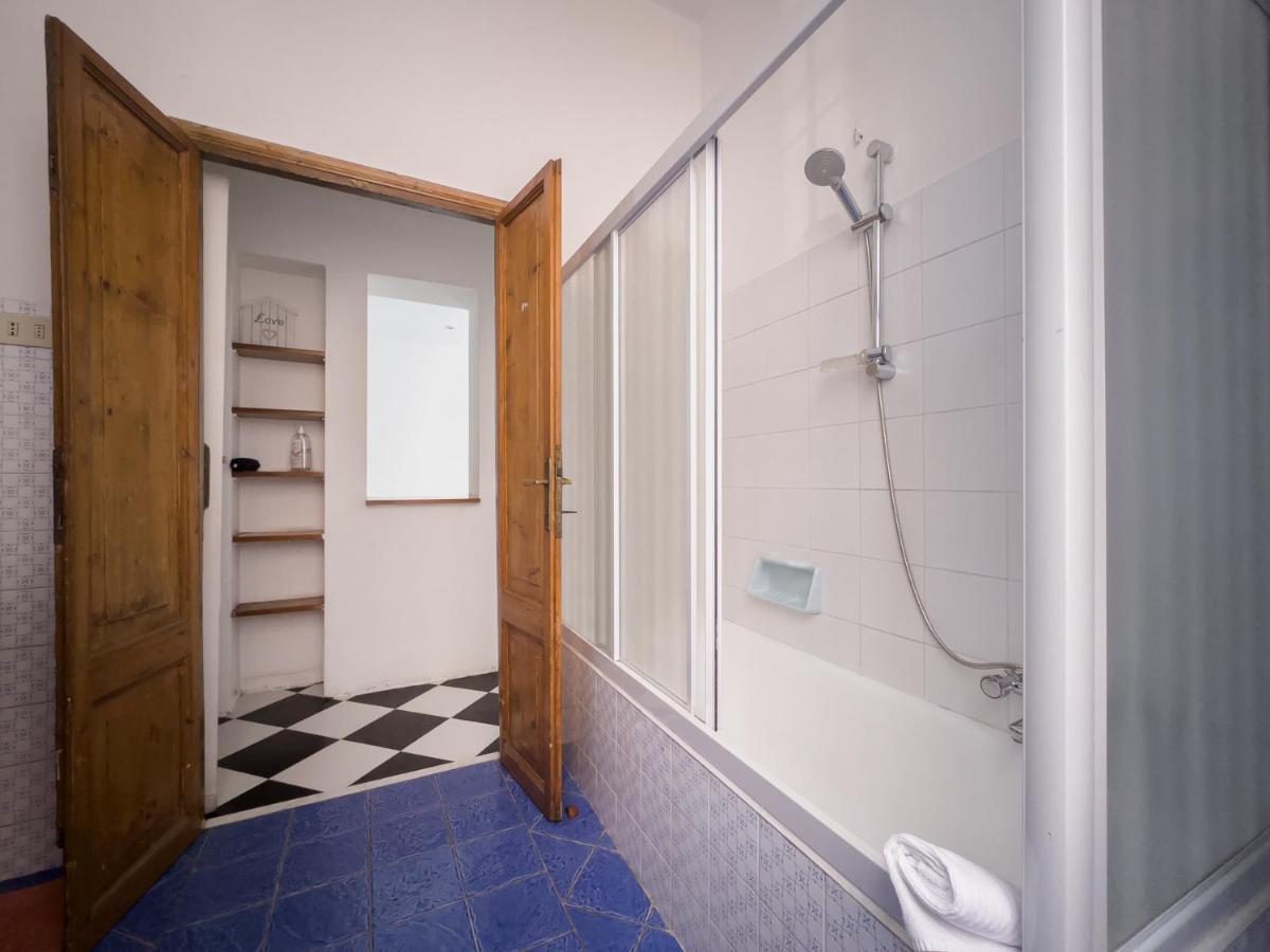 Domus Sant'Elena 2 Apartamento Roma Exterior foto