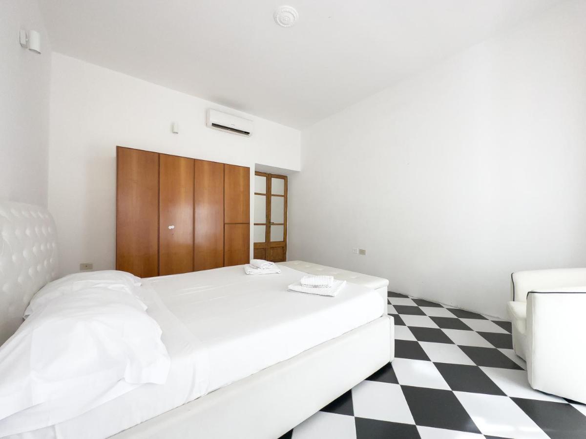 Domus Sant'Elena 2 Apartamento Roma Exterior foto